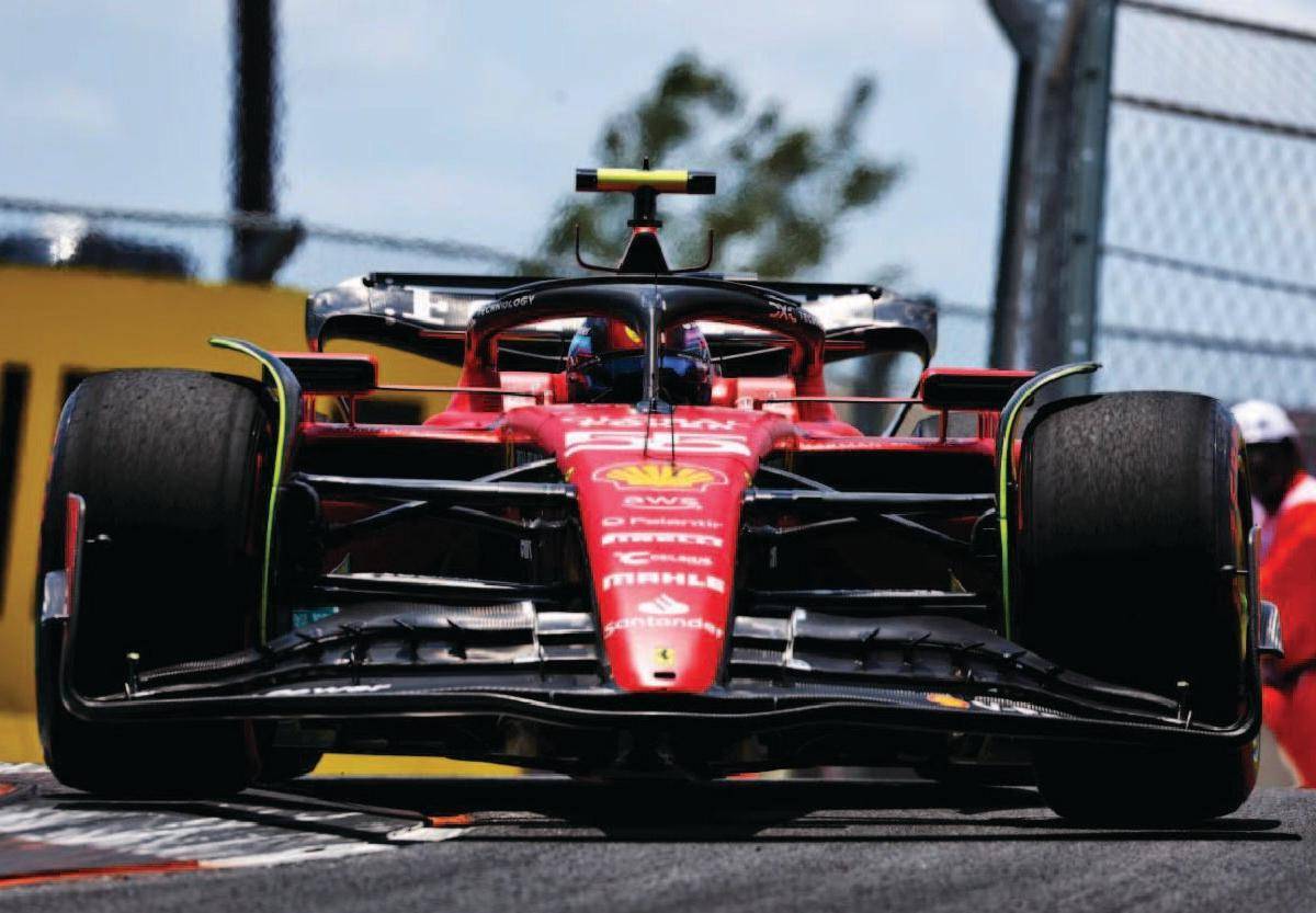 阿斯顿马丁逆转威廉姆斯,塞恩斯扛起全队 阿斯顿马丁逆转威廉姆斯,塞恩斯扛起全队