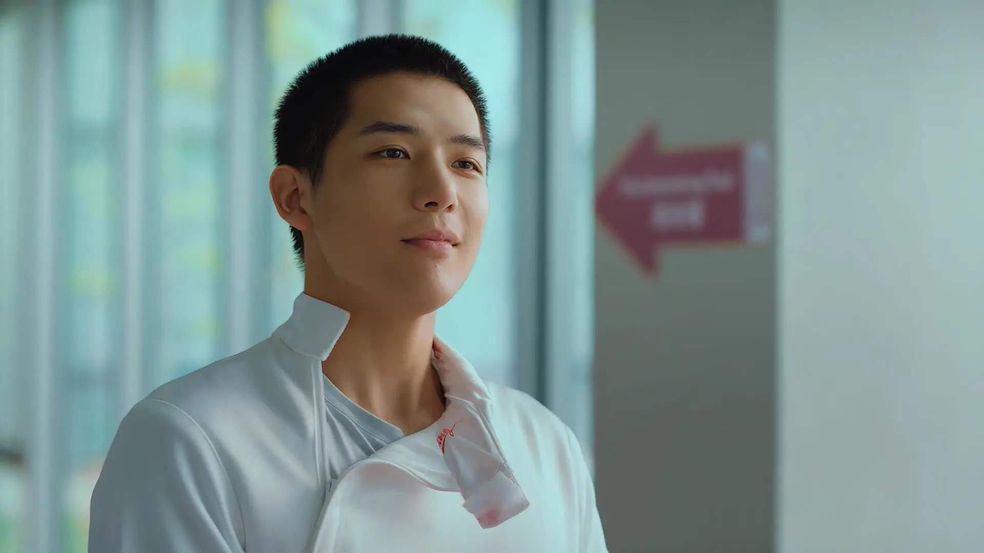 开云体育在线-新王当立，国家德比之夜，伯纳乌的沉默武器卡马文加